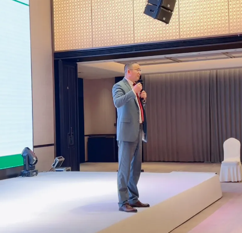 薩震節能空壓機總經理程紅星.png 薩震節能空壓機總經理程紅星.png