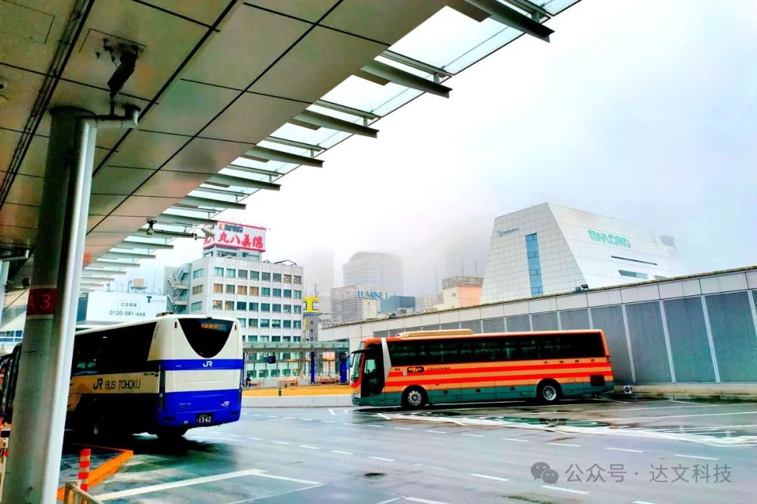 基于RK3568车载电脑助力日本巴士公司高效完成巴士到站系统项目部署